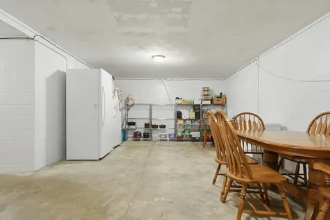 402 East 19th Street Sterling IL 61081