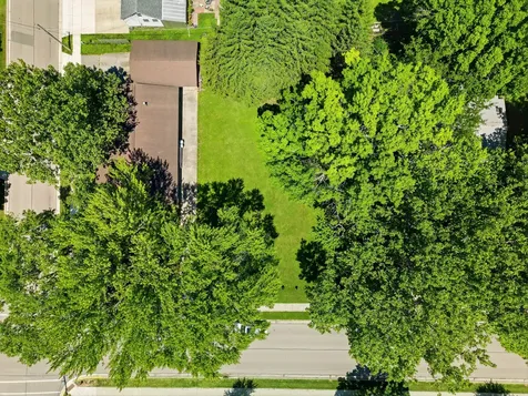402 East 19th Street Sterling IL 61081