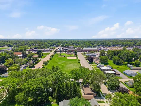 402 East 19th Street Sterling IL 61081