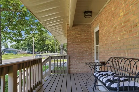 402 East 19th Street Sterling IL 61081