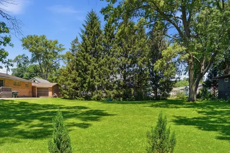 402 East 19th Street Sterling IL 61081