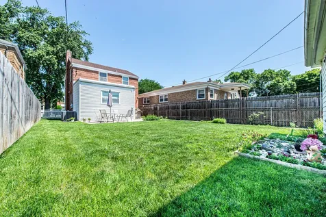 6611 West Foster Avenue Chicago IL 60656