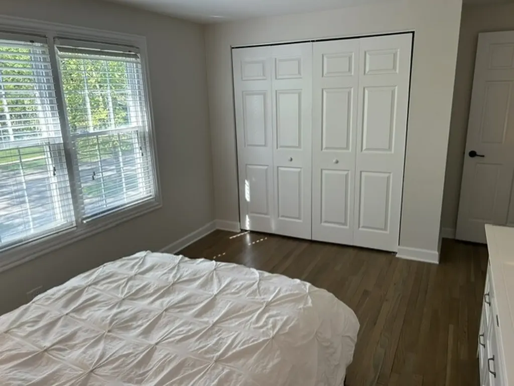 1213 Brook Lane Naperville IL 60540