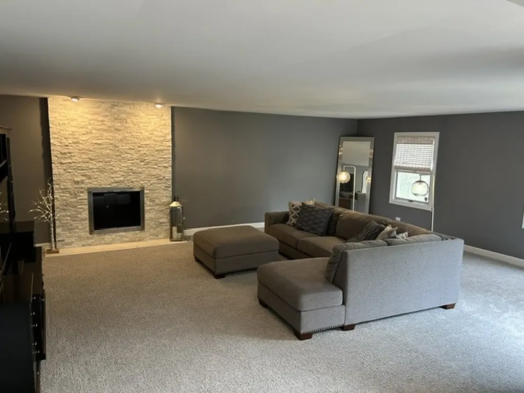 1213 Brook Lane Naperville IL 60540