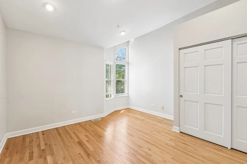 8029 Lincoln Avenue Skokie IL 60077