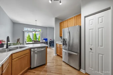 375 Wolcott Lane Batavia IL 60510