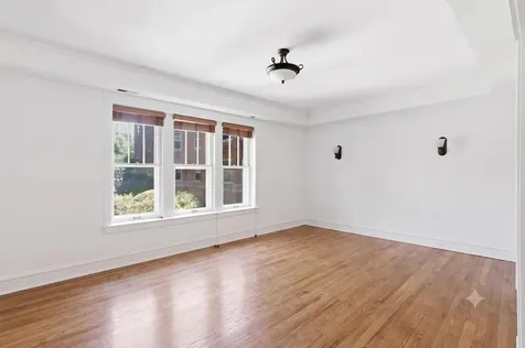 619 Washington Boulevard Oak Park IL 60302