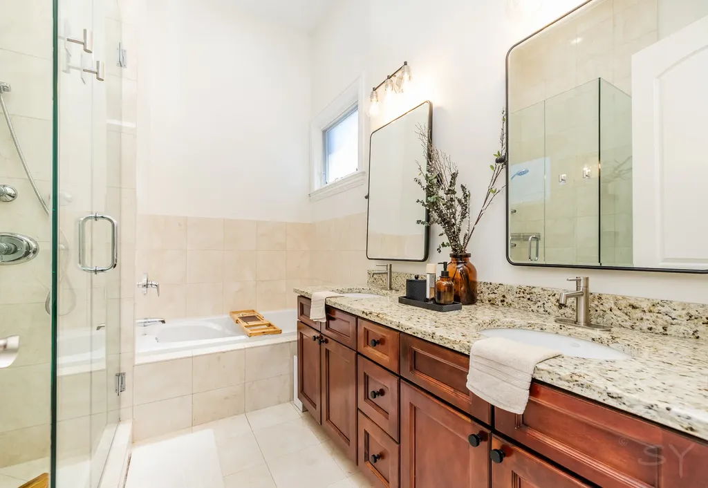 1536 North Artesian Avenue Chicago IL 60622