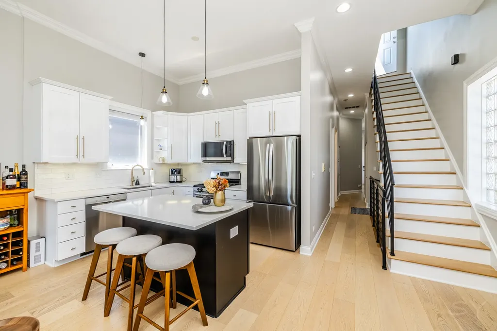 1536 North Artesian Avenue Chicago IL 60622