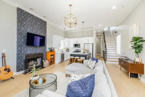 1536 North Artesian Avenue Chicago IL 60622