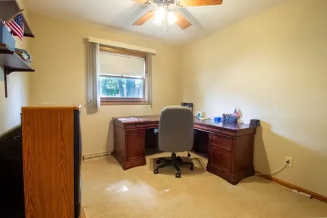18538 Oak Avenue Lansing IL 60438