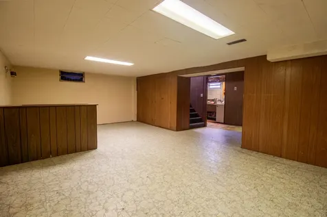18538 Oak Avenue Lansing IL 60438