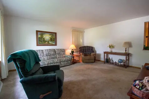 18538 Oak Avenue Lansing IL 60438