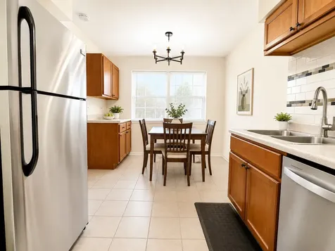 1344 Orleans Drive Mundelein IL 60060