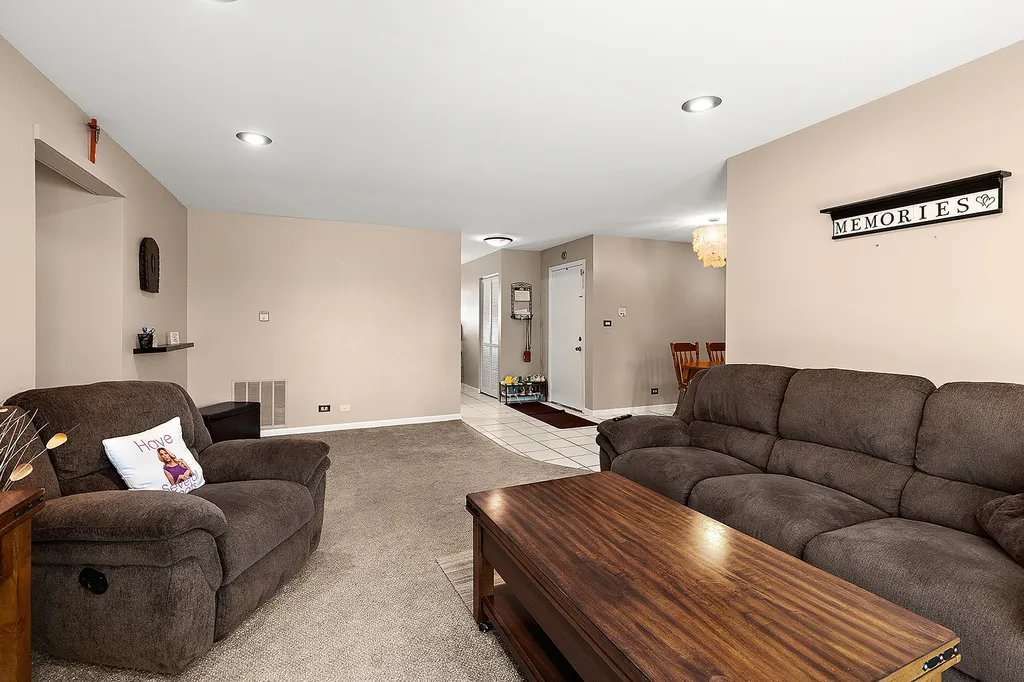 9031 Somerset Court Orland Park IL 60462