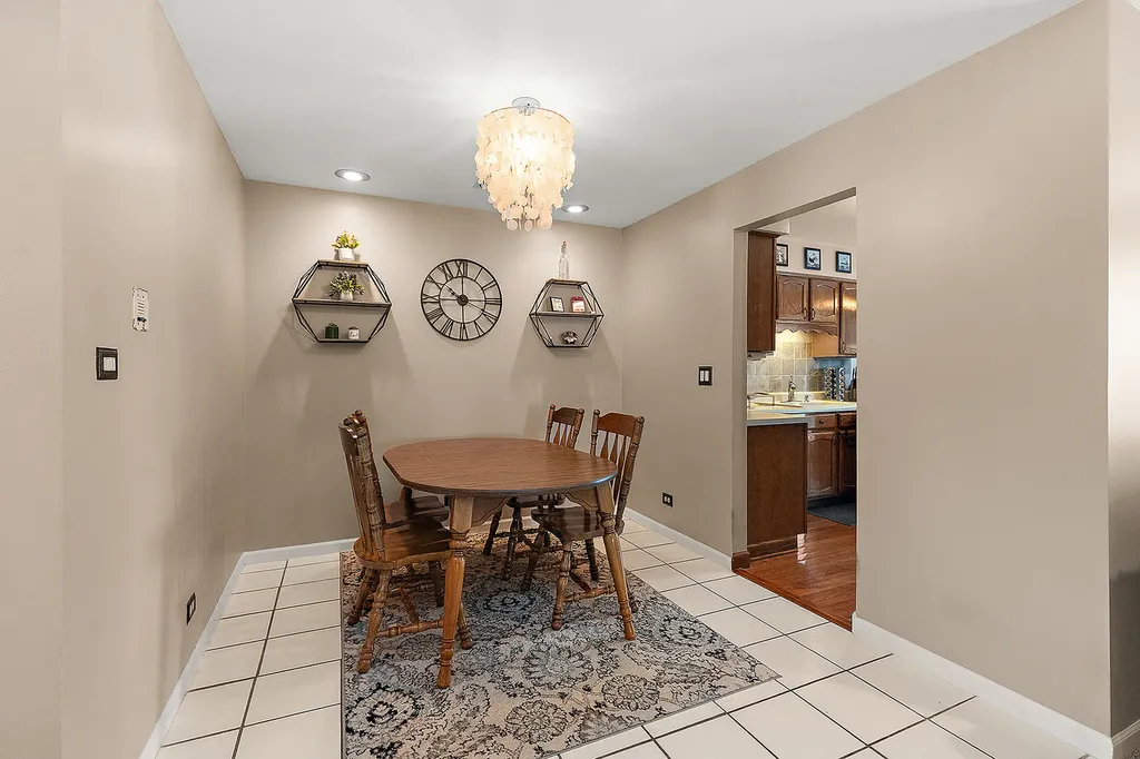 9031 Somerset Court Orland Park IL 60462