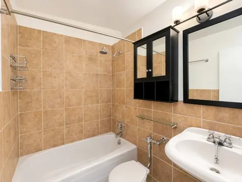 3550 North Lake Shore Drive Chicago IL 60657