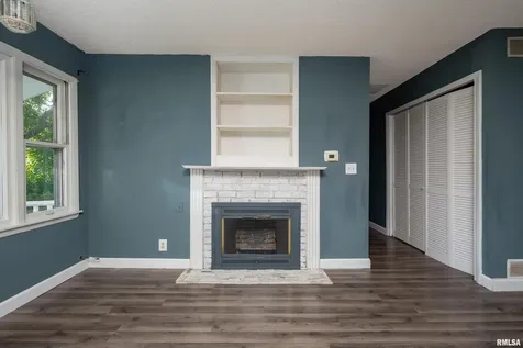 3823 15TH Street Moline IL 61265