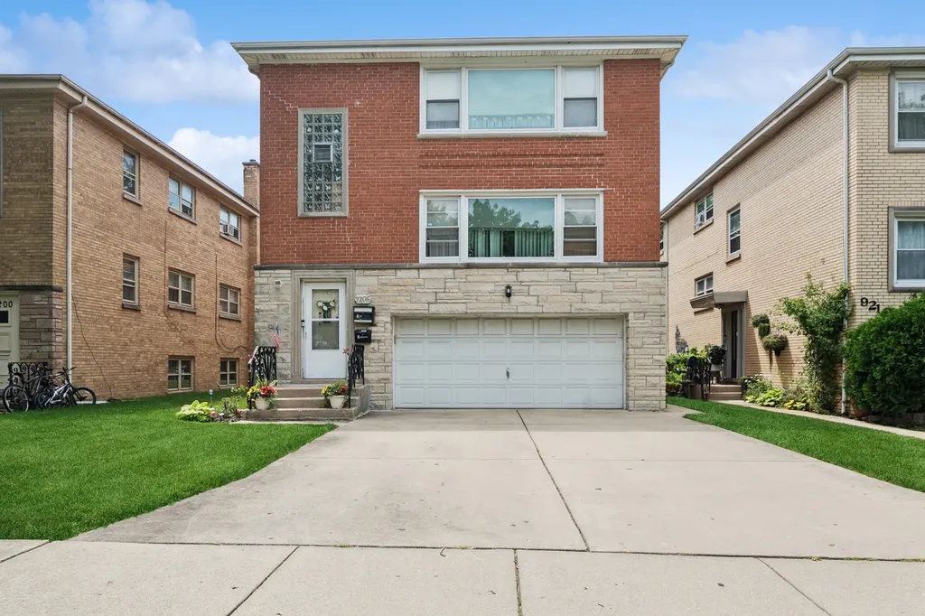 9206 Bennett Avenue Evanston IL 60203