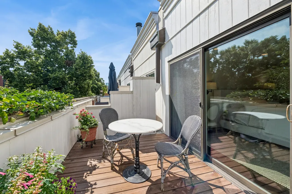 1706 North Bissell Street Chicago IL 60614
