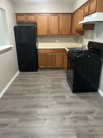 8817 South Roberts Road Hickory Hills IL 60457