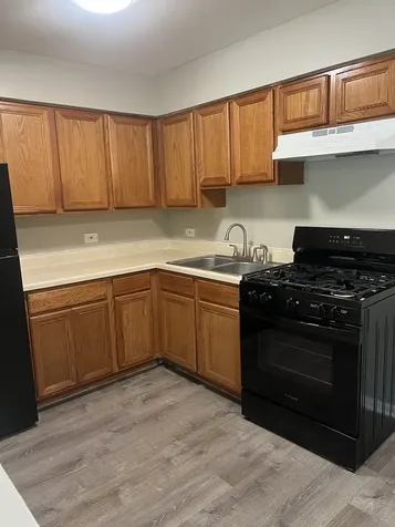 8817 South Roberts Road Hickory Hills IL 60457