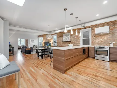 1742 North Winchester Avenue Chicago IL 60622