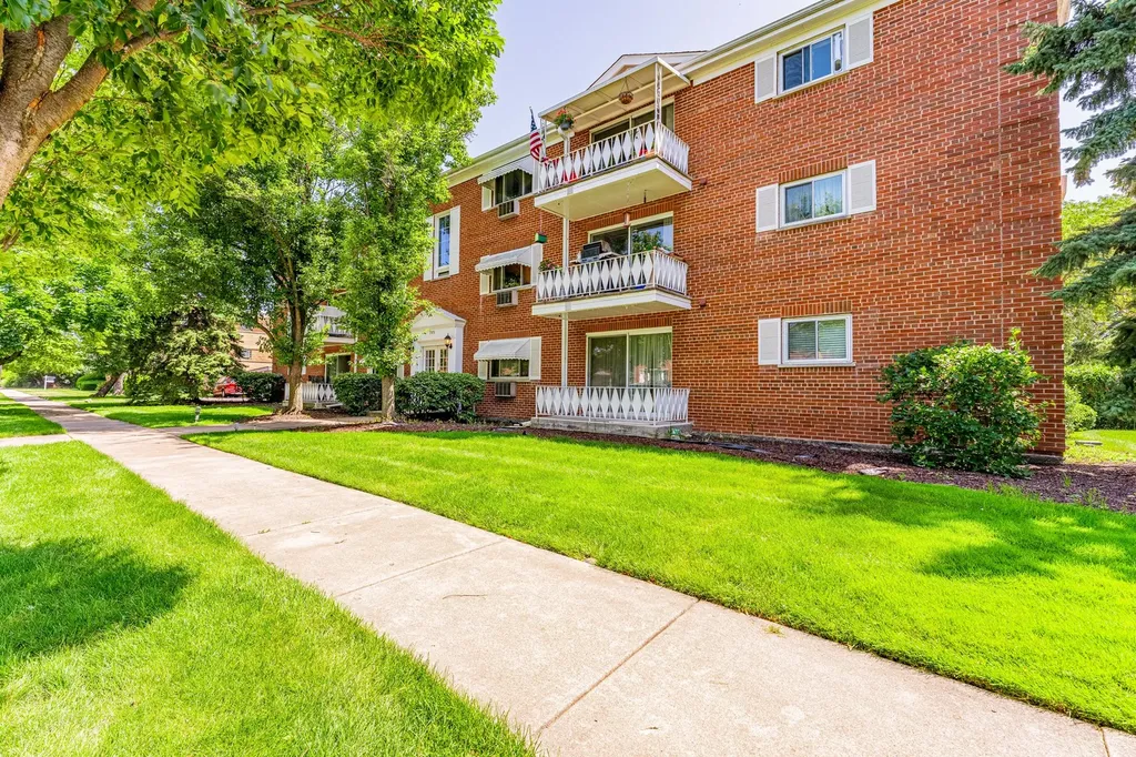 705 North Western Avenue Park Ridge IL 60068