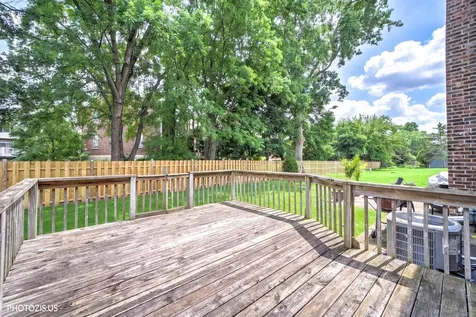 411 Hickory Drive Wheeling IL 60090