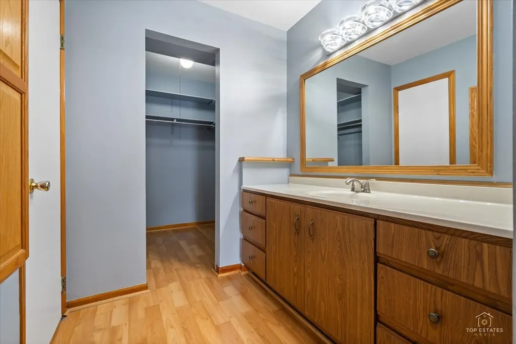 5101 Carriageway Drive Rolling Meadows IL 60008