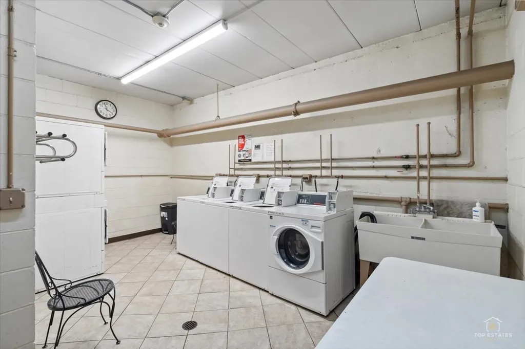 5101 Carriageway Drive Rolling Meadows IL 60008