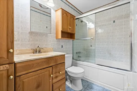 5101 Carriageway Drive Rolling Meadows IL 60008