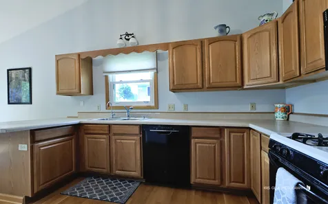 608 Wimbleton Trail Mchenry IL 60050