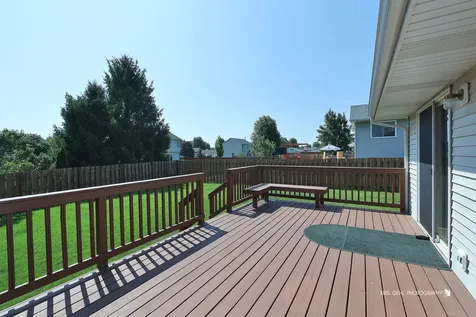 608 Wimbleton Trail Mchenry IL 60050