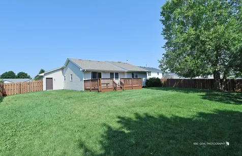 608 Wimbleton Trail Mchenry IL 60050