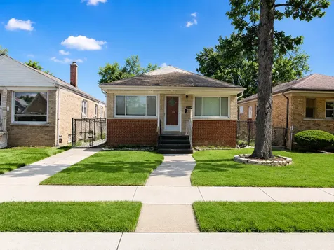 1039 Eastern Avenue Bellwood IL 60104