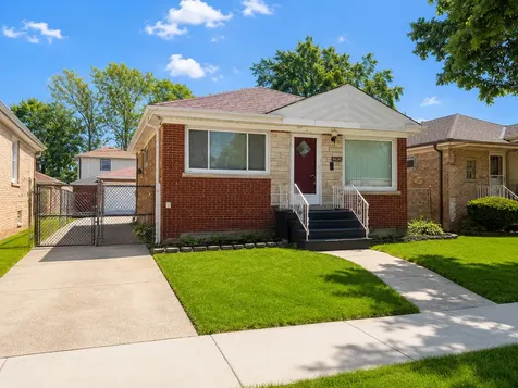 1039 Eastern Avenue Bellwood IL 60104