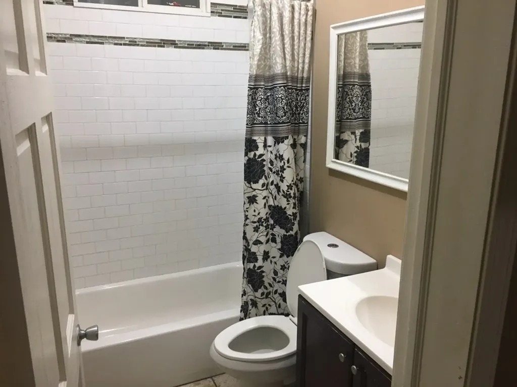 7251 South Stewart Avenue Chicago IL 60621