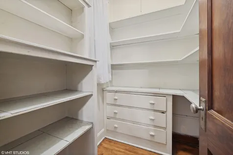 5359 West Berenice Avenue Chicago IL 60641