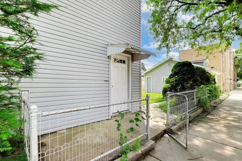 5359 West Berenice Avenue Chicago IL 60641