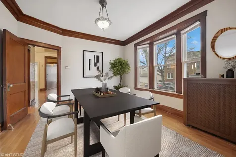 5359 West Berenice Avenue Chicago IL 60641