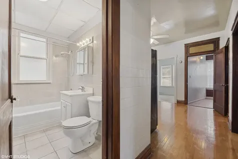 5359 West Berenice Avenue Chicago IL 60641