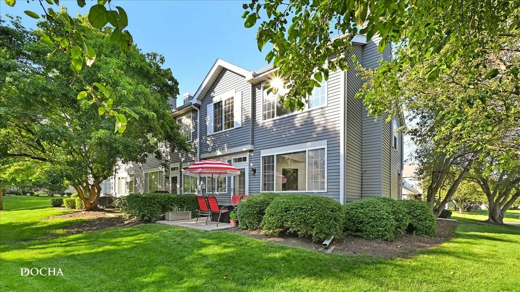 39 South Oakhurst Drive Aurora IL 60504