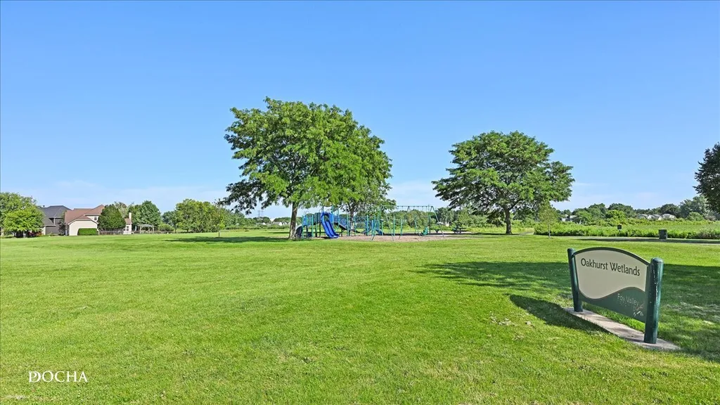 39 South Oakhurst Drive Aurora IL 60504
