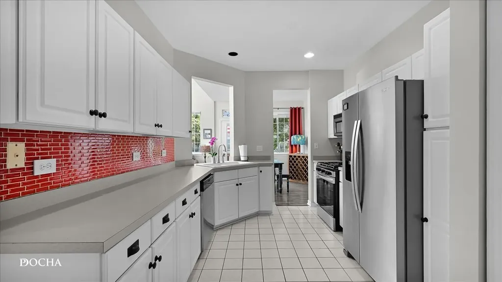 39 South Oakhurst Drive Aurora IL 60504