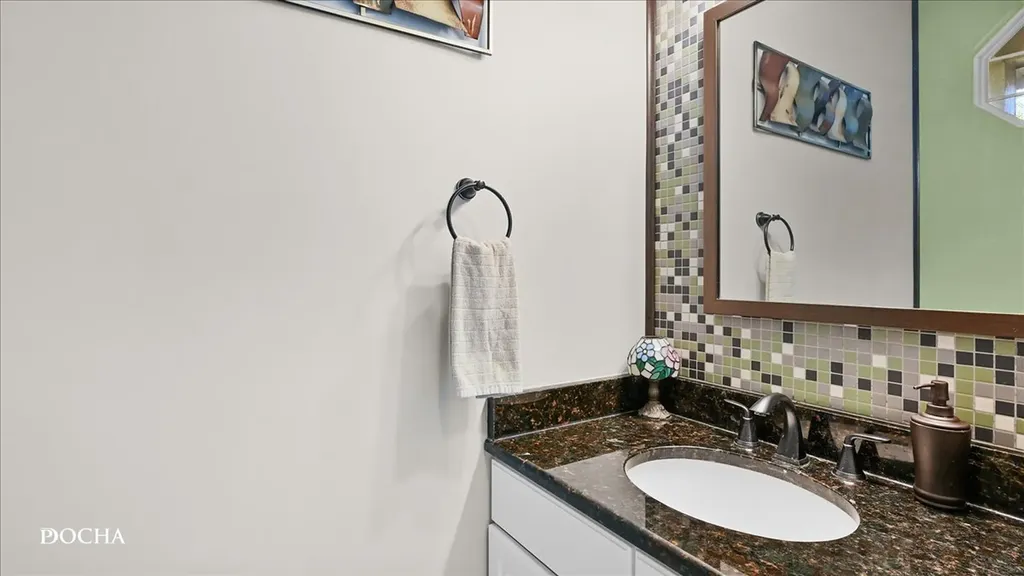 39 South Oakhurst Drive Aurora IL 60504