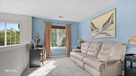 39 South Oakhurst Drive Aurora IL 60504