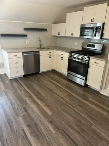 1023 Dean Street St. Charles IL 60174