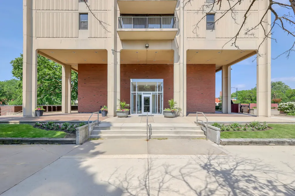 2901 South Michigan Avenue Chicago IL 60616