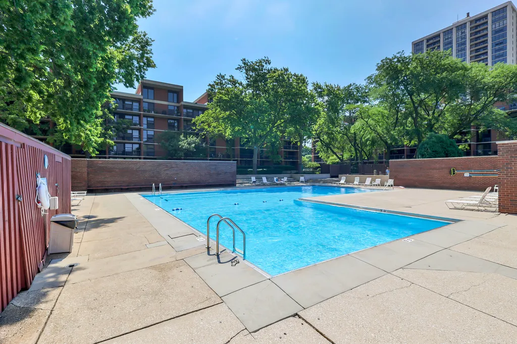 2901 South Michigan Avenue Chicago IL 60616